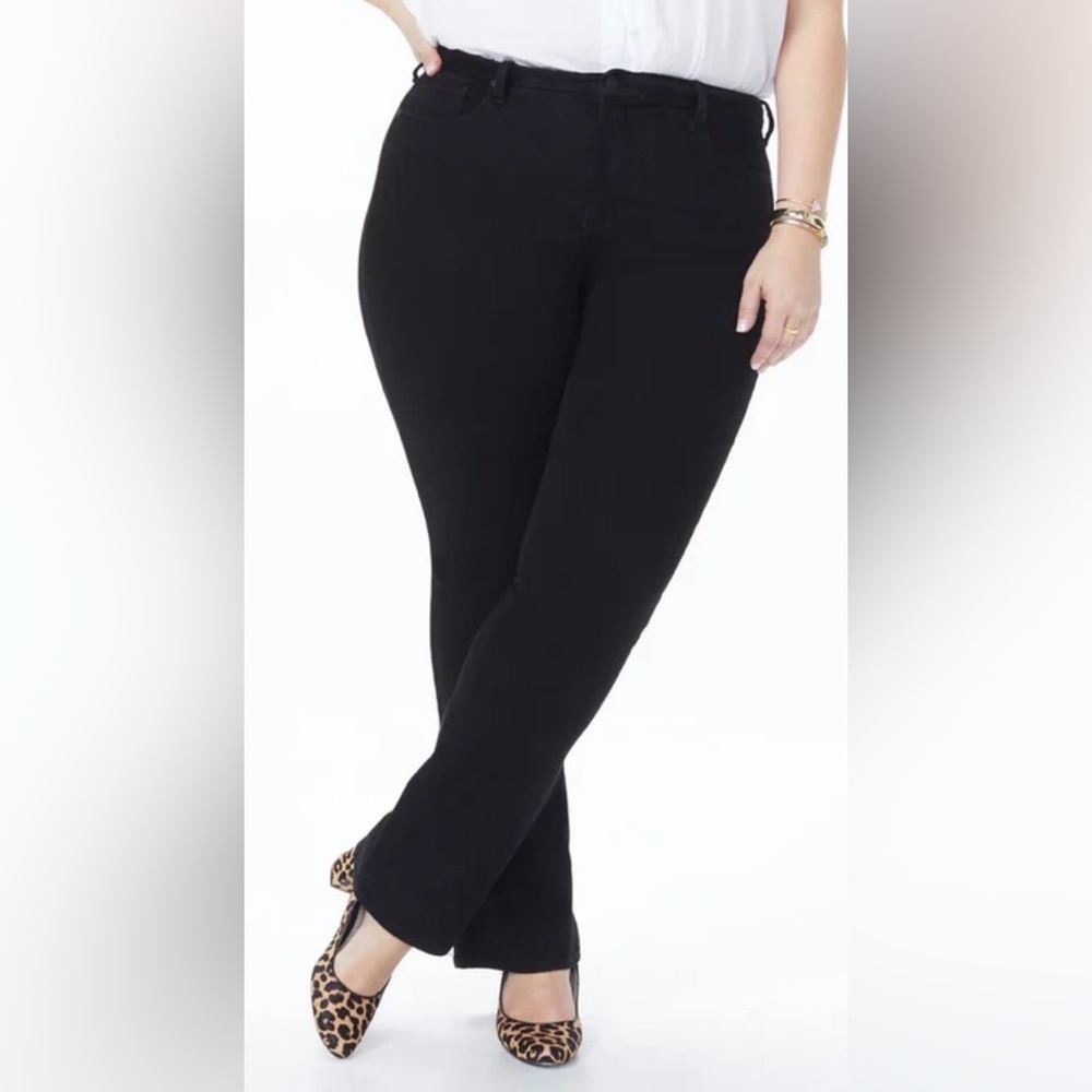 NWT Barbara Bootcut jeans Black 18W